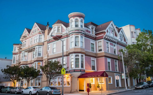 Queen Anne Hotel