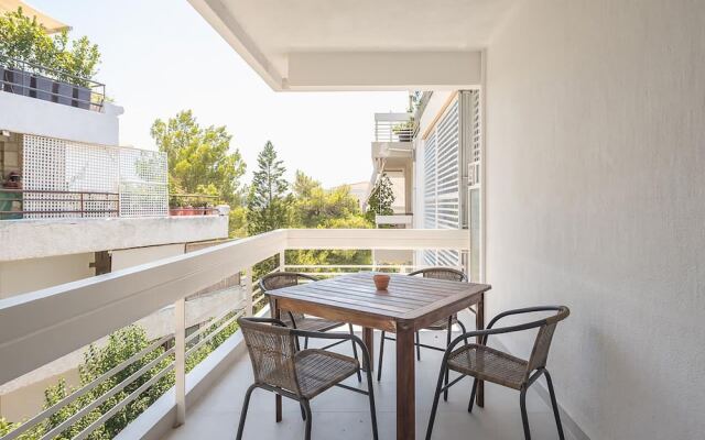 Lovely 2 Bedroom Apartment Vouliagmeni