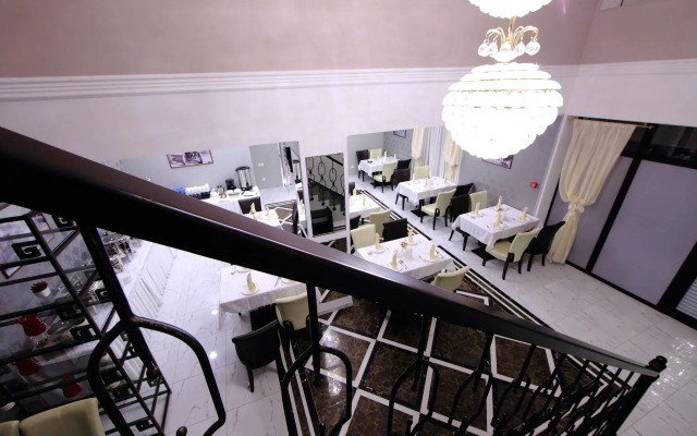 Premier Hotel