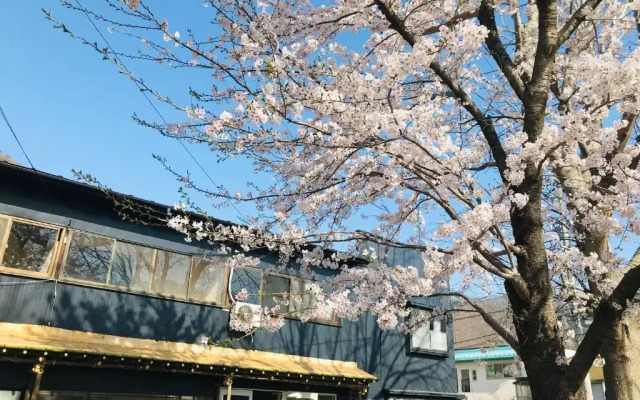 おせっかいゲストハウス 昭和の寅や