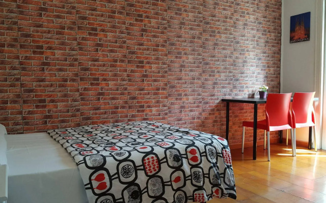Diagonal House