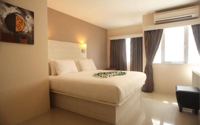 Prom Ratchada Hotel