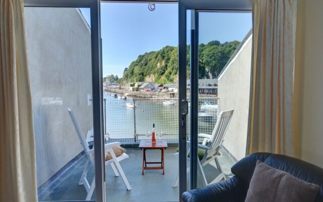 Serene Holiday Home in Porthmadog near Beach