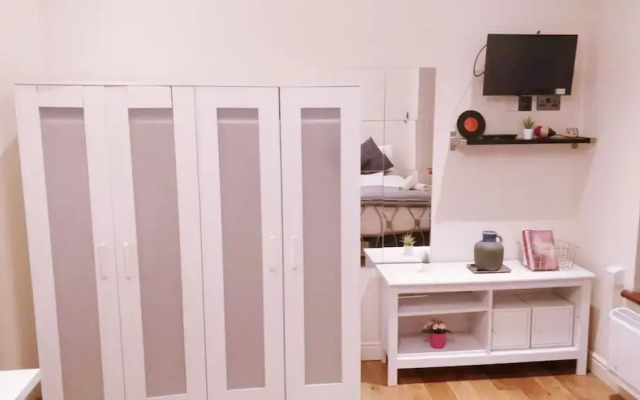 White's Row Resident