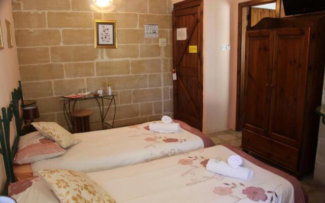 Green Grove Guest House