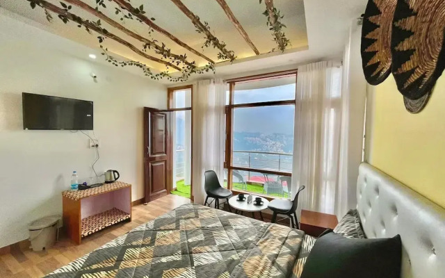 Siesta Homestay 1BR - balcony in shimla