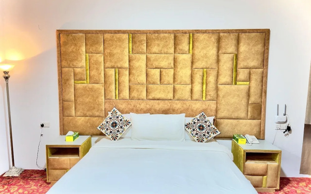 Royal Beach Hotel