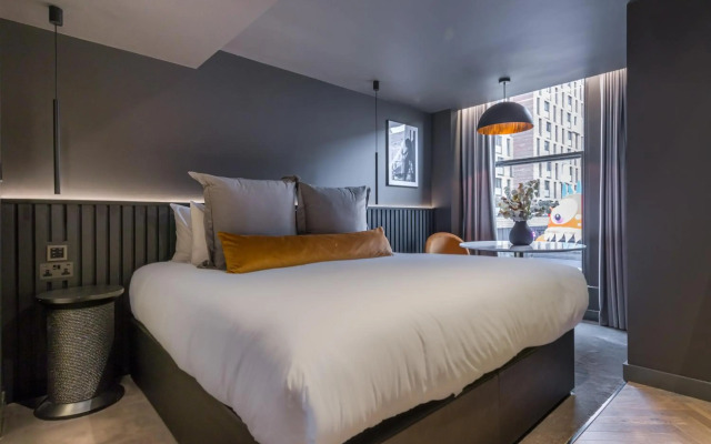 Velvet Hotel