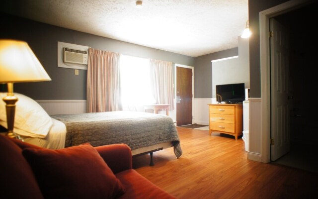 Silverwood Inn & Suites