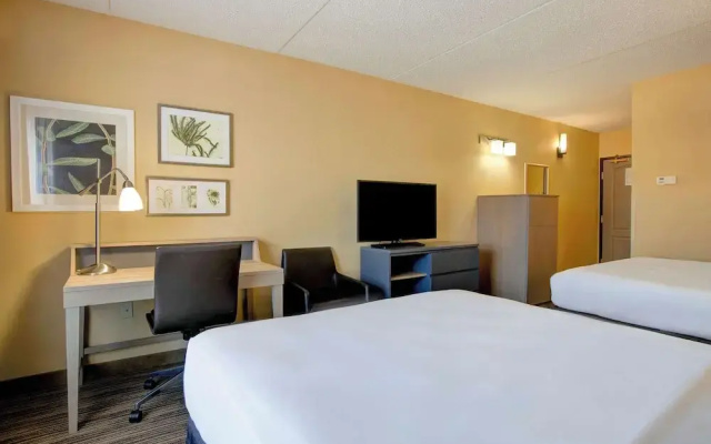 Country Inn & Suites By Carlson St Paul Ne