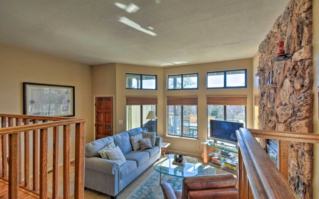 Cozy Groveland Townhome, Day Trip to Yosemite