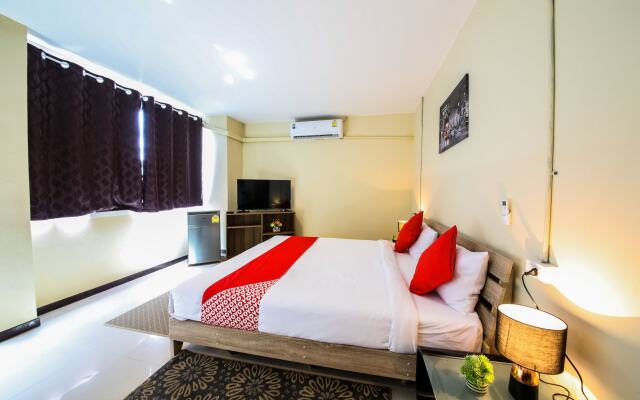 OYO 118 Beach Walk Stay