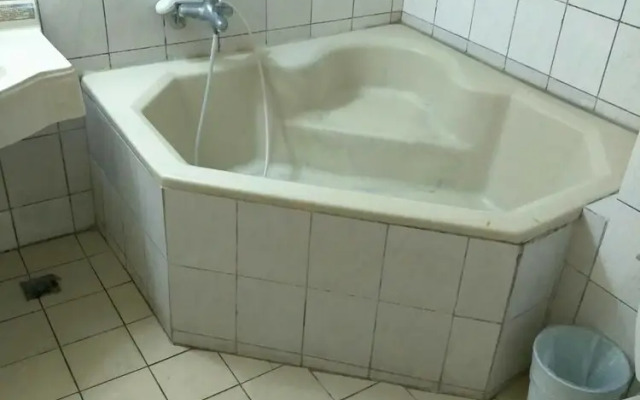 Yi Sian Hot Spring Hotel