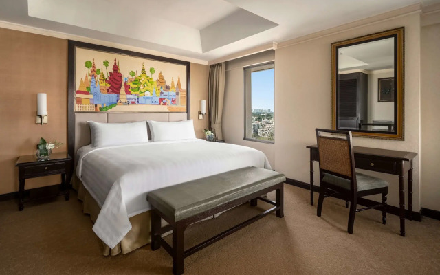 Sule Shangri-La, Yangon