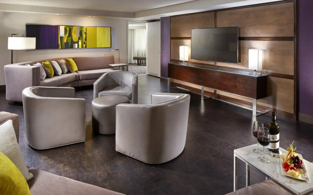 Hilton Long Beach Hotel