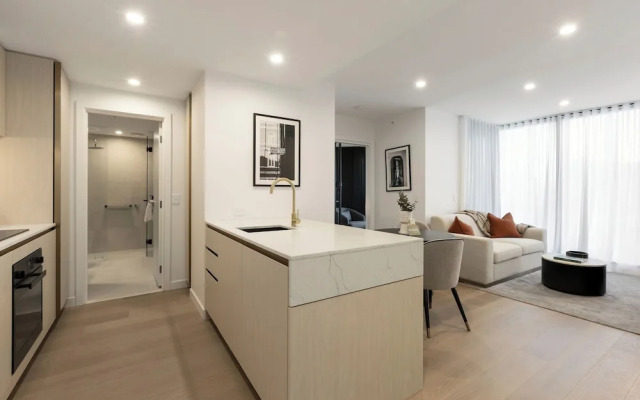 City Road Apartment by Urban Rest