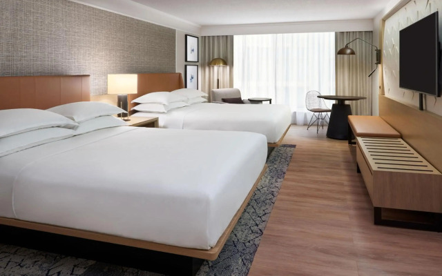 Sheraton Gateway Hotel In Toronto International Airport