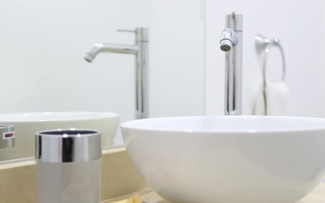 Quiet Romantic Apartment In The Heart Of Barranco