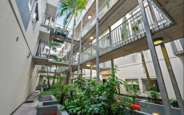 Miro Apartments
