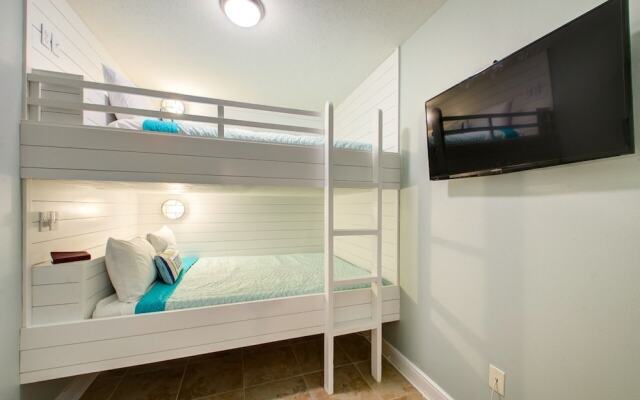 Azure 212 4 Bedroom Condo