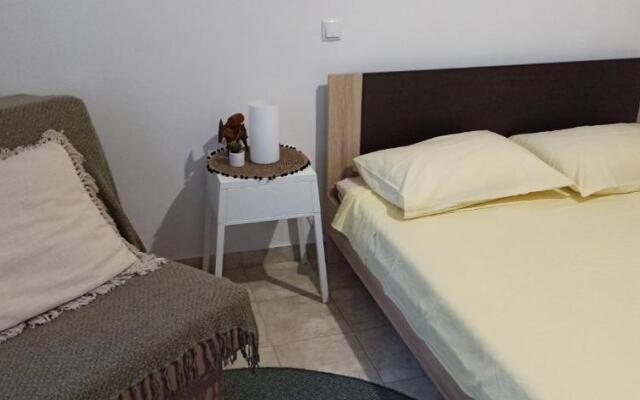 Studio Apartment Nika