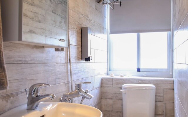 Shangping 201 B&B