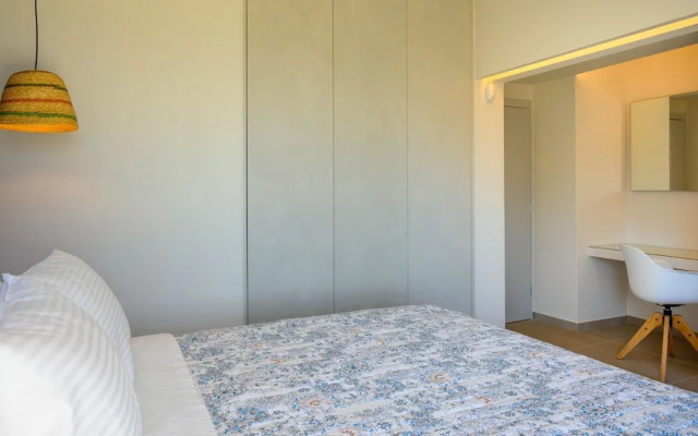 Roots Suites in Crete