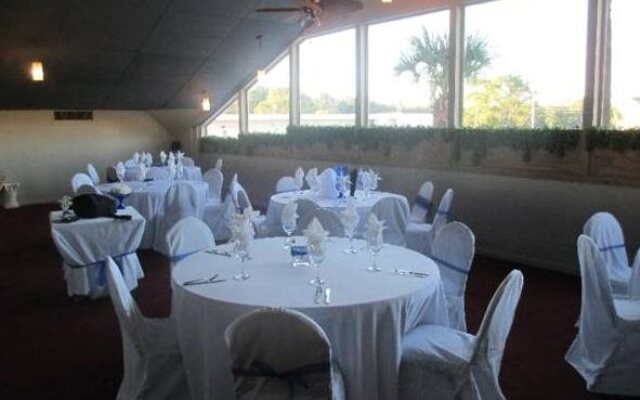 Buccaneer Beach Motel