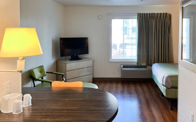 Motel 6 Belmont, CA - San Francisco - Redwood City