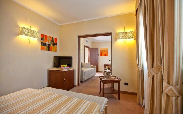 Hotel For You