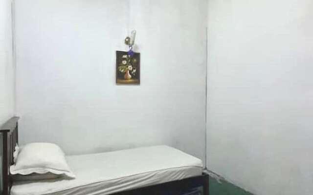 SPOT ON 90836 Penginapan Almera