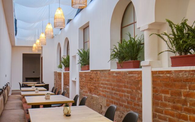 Wanderlot- Hotel Plaza Central