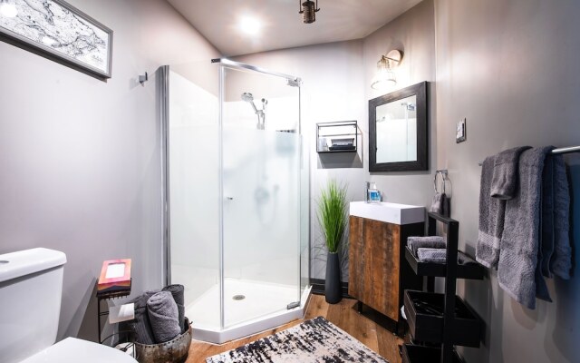 Twisted Lemon Restaurant & Boutique Inn