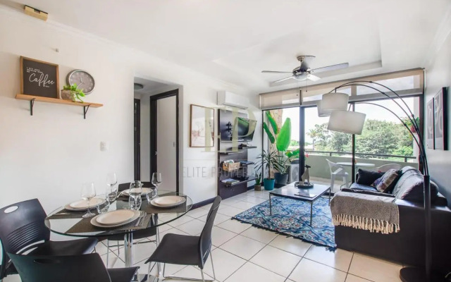 Modern 2 bed APT complex Pool,Tennis,Gym,FreeWiFi