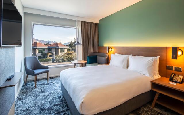 Holiday Inn Express And Suites Queenstown, an IHG Hotel