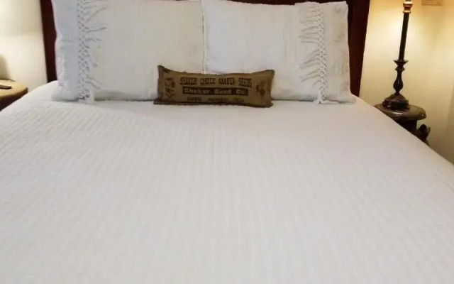 Waters Run Guest House & Suite