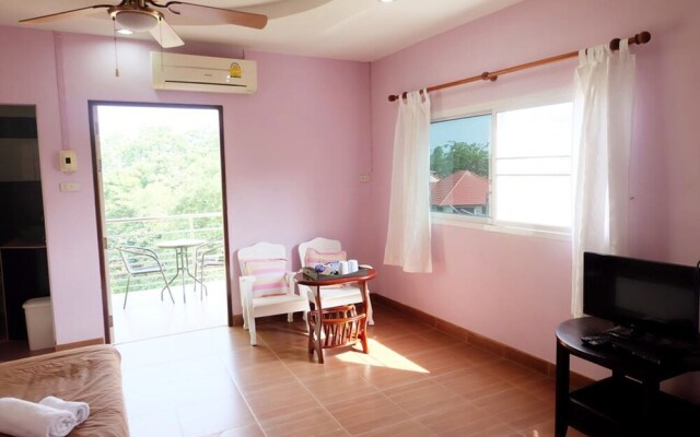 Green House at Trang Guesthouse