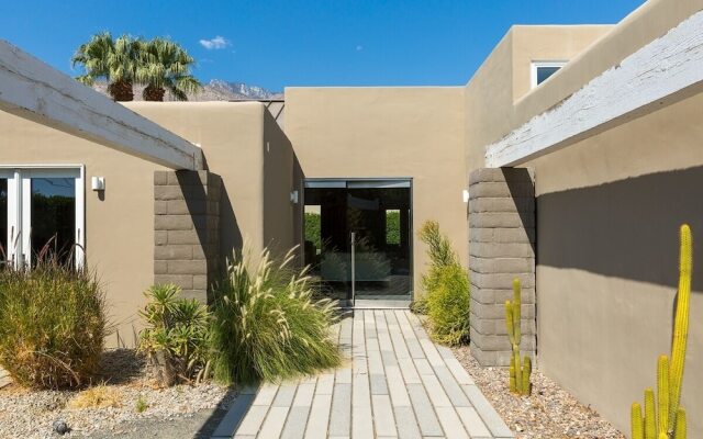 Tranquilo 3 Bedroom Home by Redawning