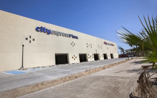 City Express Plus Cabo San Lucas