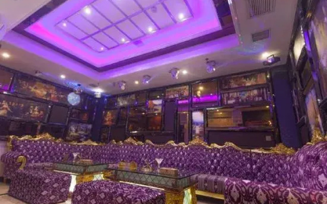 Holiday Inn Bari (Enshi Cultural Plaza Airport)