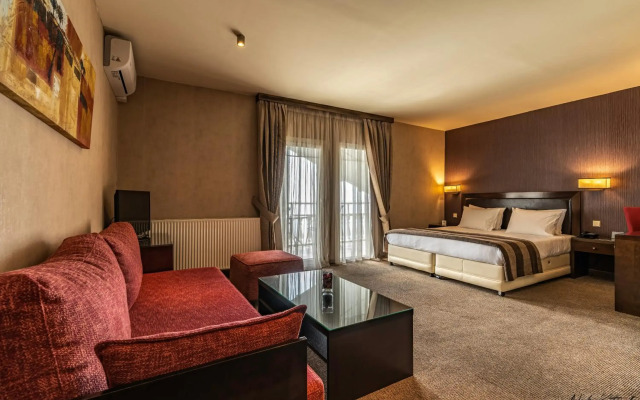 Avra Hotel