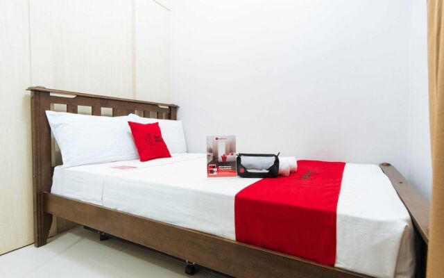 RedDoorz Premium @ SMDC North EDSA