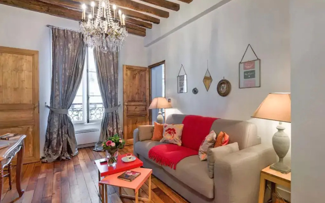 Charming apartment rue de Bretagne (Saintonge)