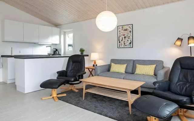 4 Person Holiday Home in Vaeggerlose