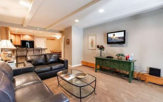 Condo with Outdoor Heated Pool and Free WiFi by RedAwning