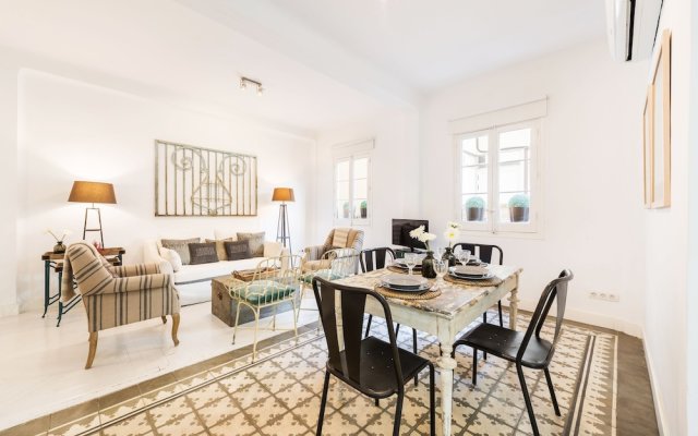 2 Bd Apartment Exclusive Location in Golden Mile. Velazquez II