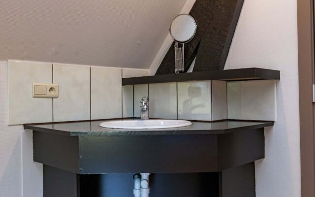 Farmhouse in Vleteren for Eight Person