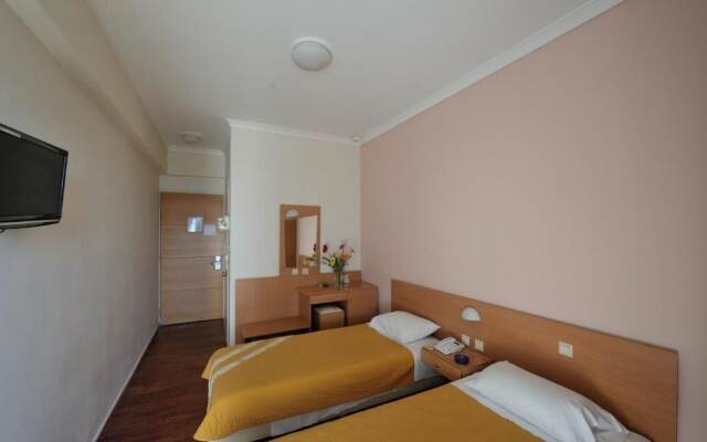 Adonis City Hotel