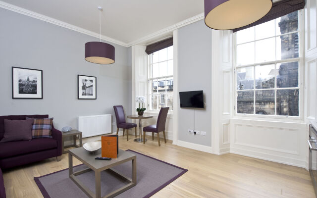 Destiny Scotland - George IV Apartments