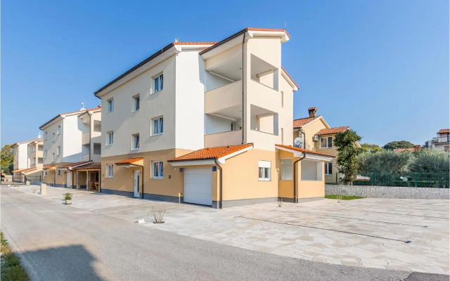 Three-Bedroom Apartment in Medulin